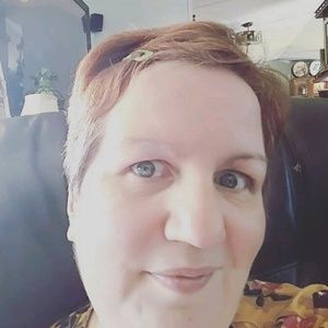 Meet your Posher, Marianne